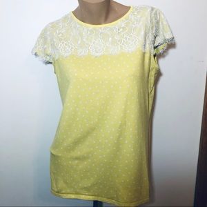 Elle szM yellow lace and dot cap sleeve blouse